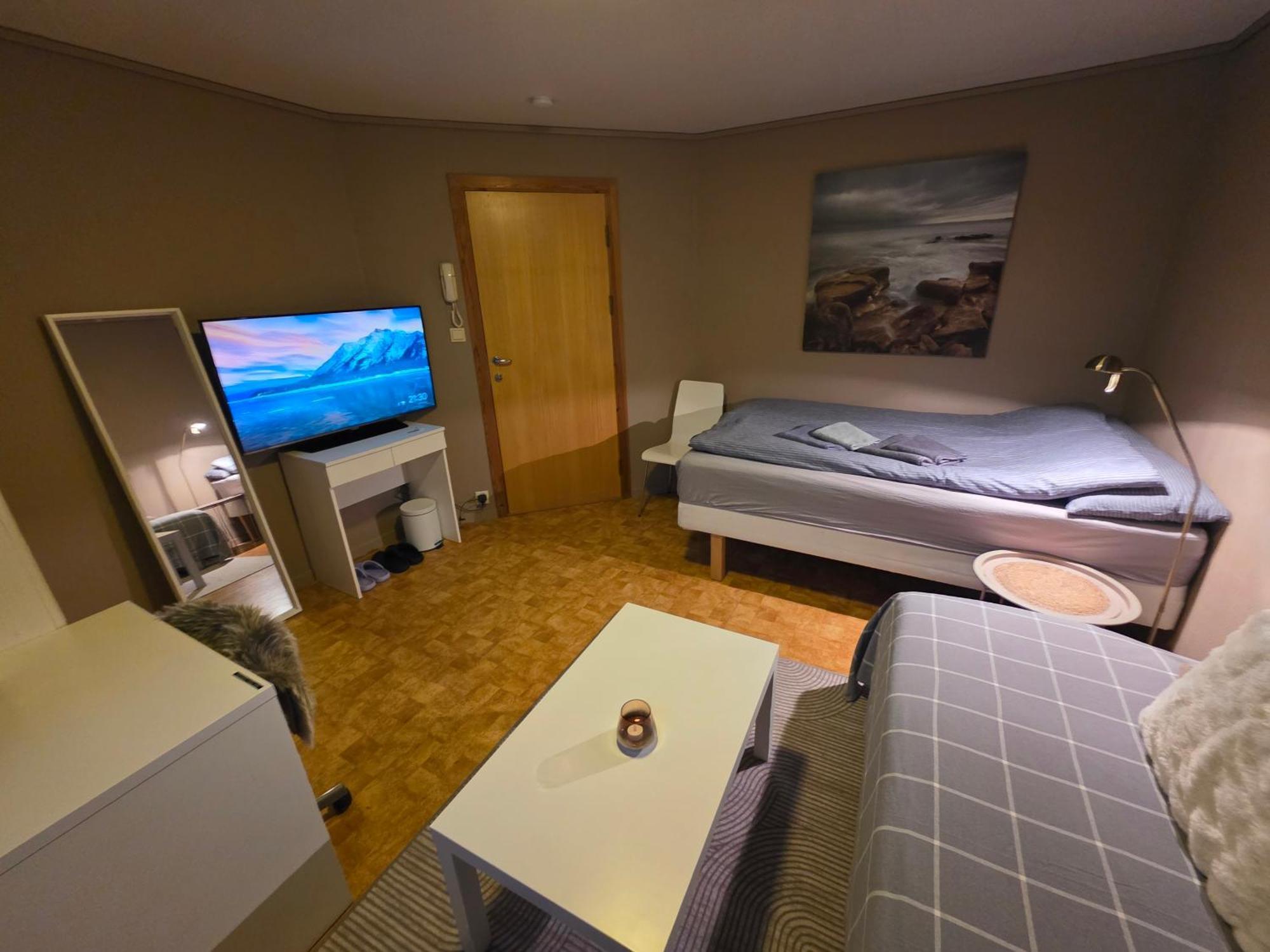 Rom Sentralt I Sogndal Hostel ภายนอก รูปภาพ